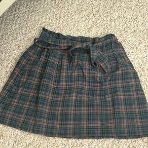 AMERICAN EAGLE plaid skirt